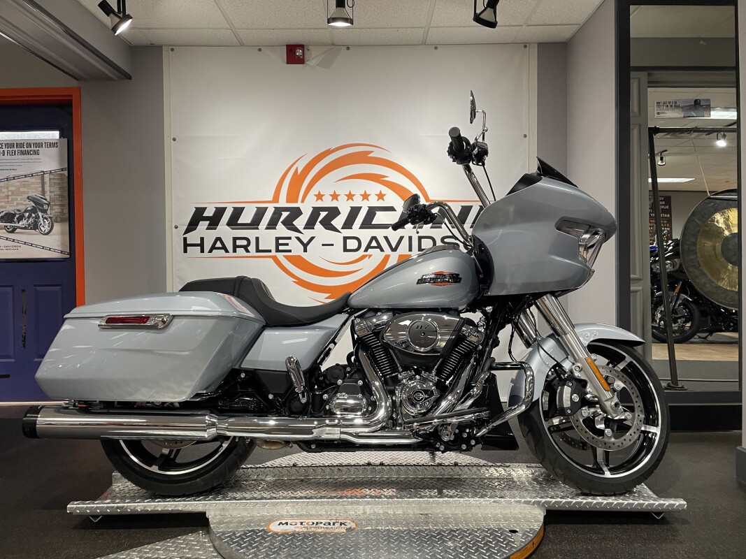 2025 Harley-Davidson Road Glide – Iconic Touring Bike