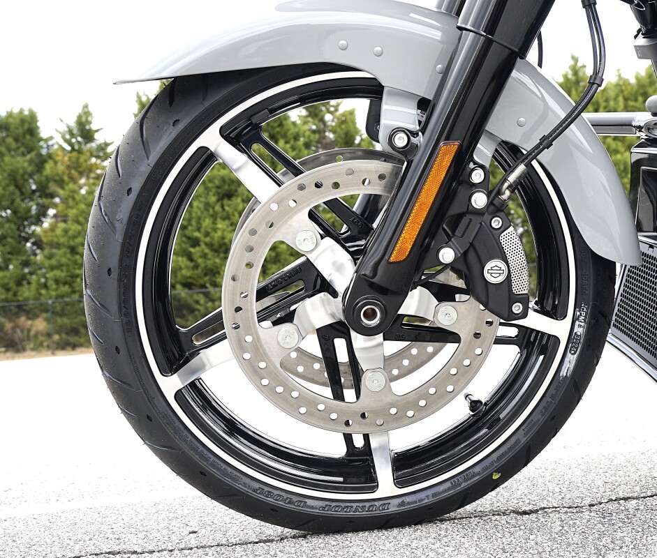 Road Glide - Photo 5
