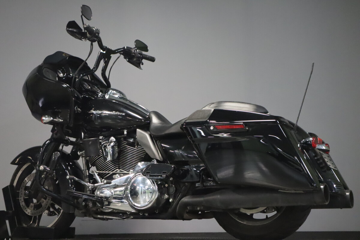 2017 Harley-Davidson Road Glide Special FLTRXS - Photo 6