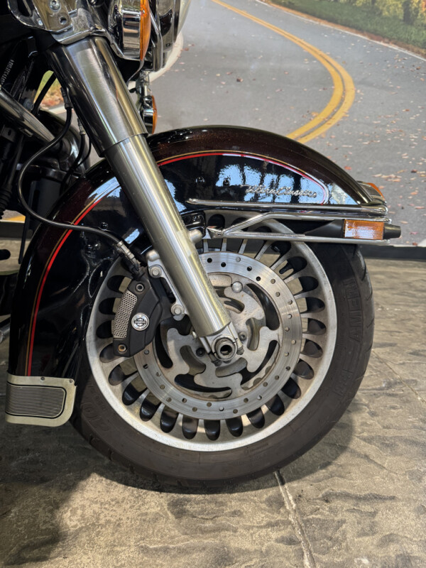 2011 Harley-Davidson Electra Glide Ultra Classic - Photo 10
