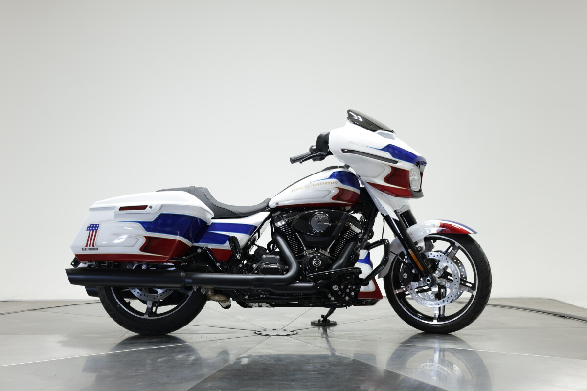 2025 Harley-Davidson FLHX Street Glide in ROCKET POP