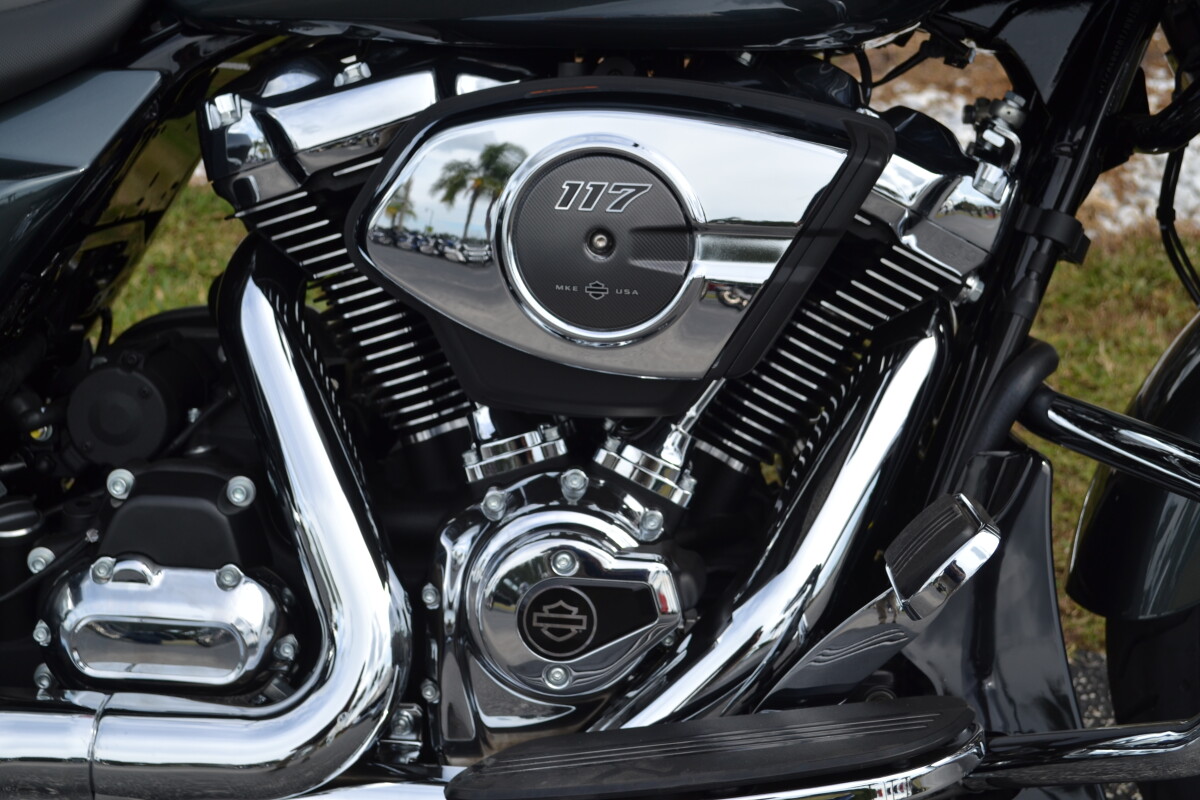 2025 Harley-Davidson Road Glide Iron Horse Metallic - FLTRX - Photo 5