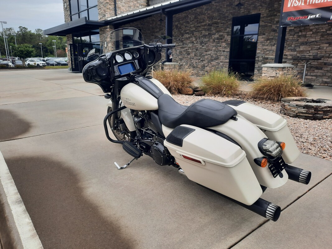 2023 Harley-Davidson Street Glide ST White Sand Pearl - Photo 8