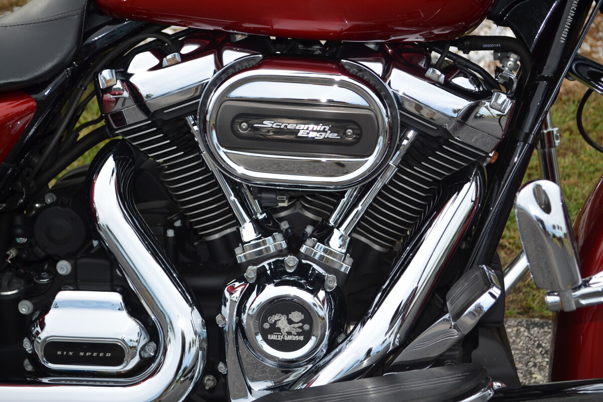 2018 Harley-Davidson Street Glide Wicked Red - FLHX - Photo 5