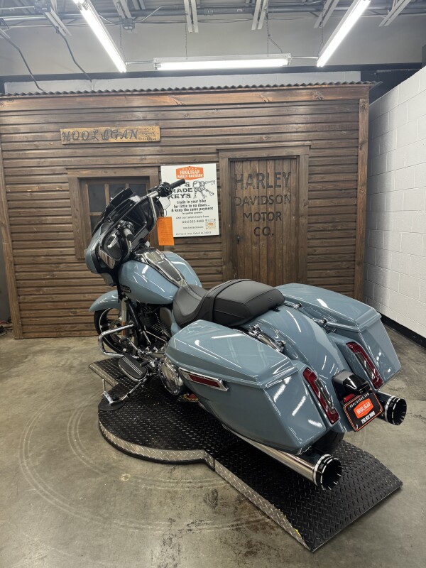2024 Harley-Davidson Street Glide SHARKSKIN BLUE - Photo 4