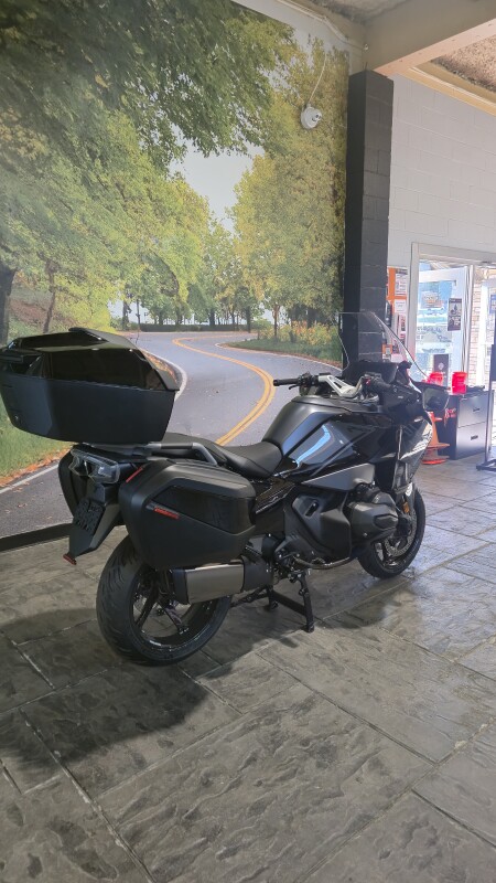 2026 BMW Motorrad R 1300 RT | $1,000 Cash Rebate, photo 9