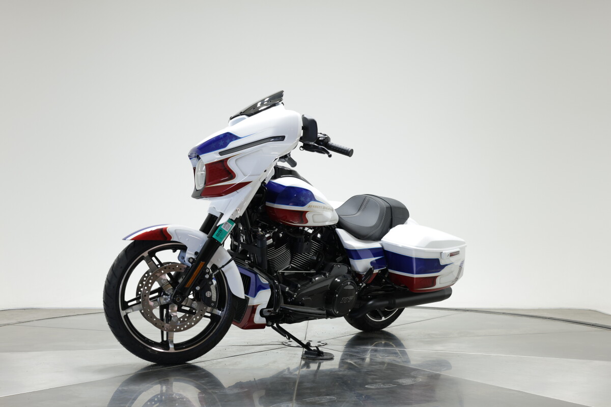 2025 Harley-Davidson FLHX Street Glide in ROCKET POP - Photo 7