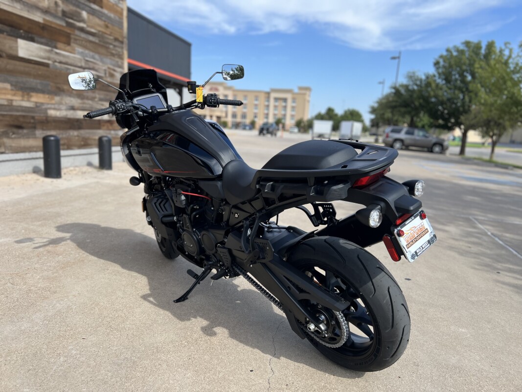 2025 Harley-Davidson Pan America 1250 ST Vivid Black - Photo 6