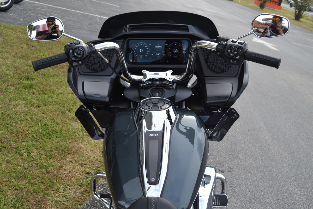 2025 Harley-Davidson Road Glide Iron Horse Metallic - FLTRX - Photo 10