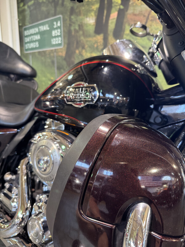 2011 Harley-Davidson Electra Glide Ultra Classic - Photo 2