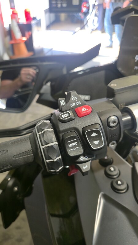 2026 BMW Motorrad R 1300 RT | $1,000 Cash Rebate, photo 21