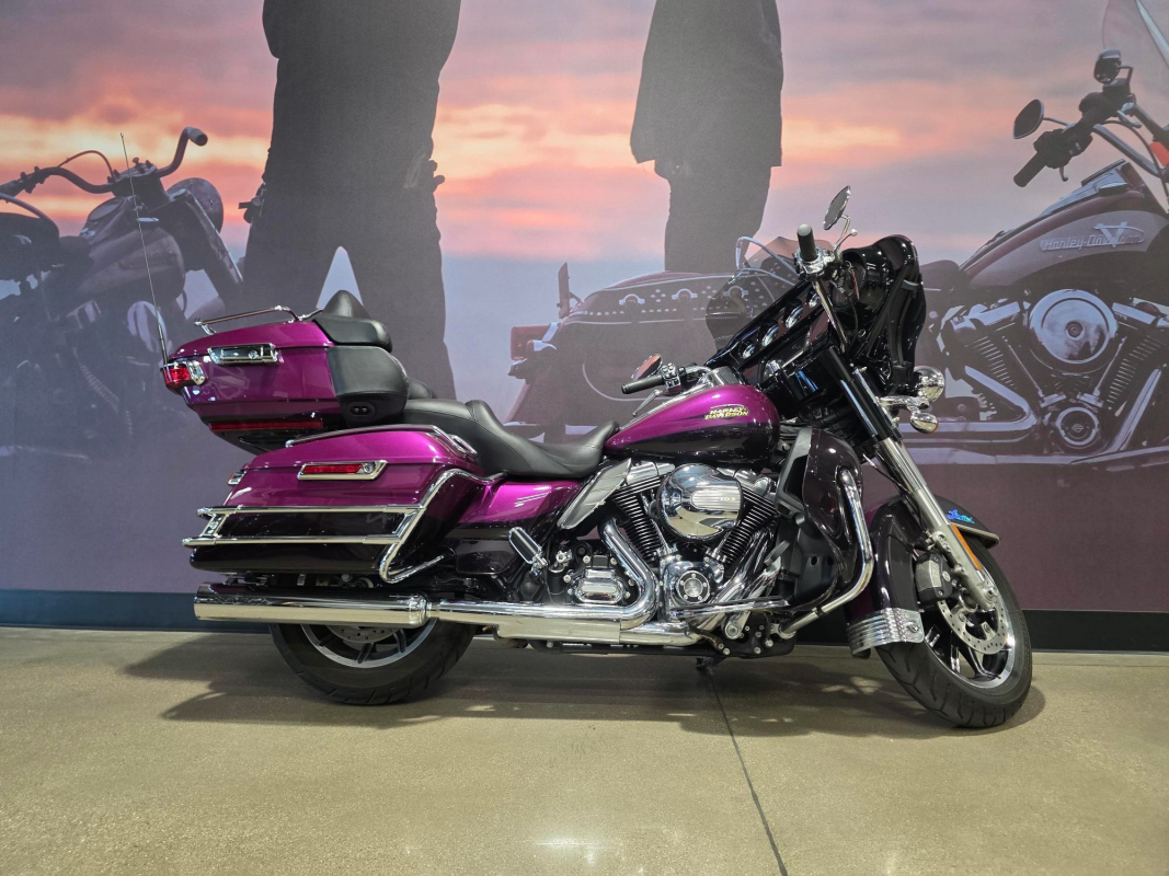 2016 Harley-Davidson® Ultra Limited Custom Colour Purple Fire