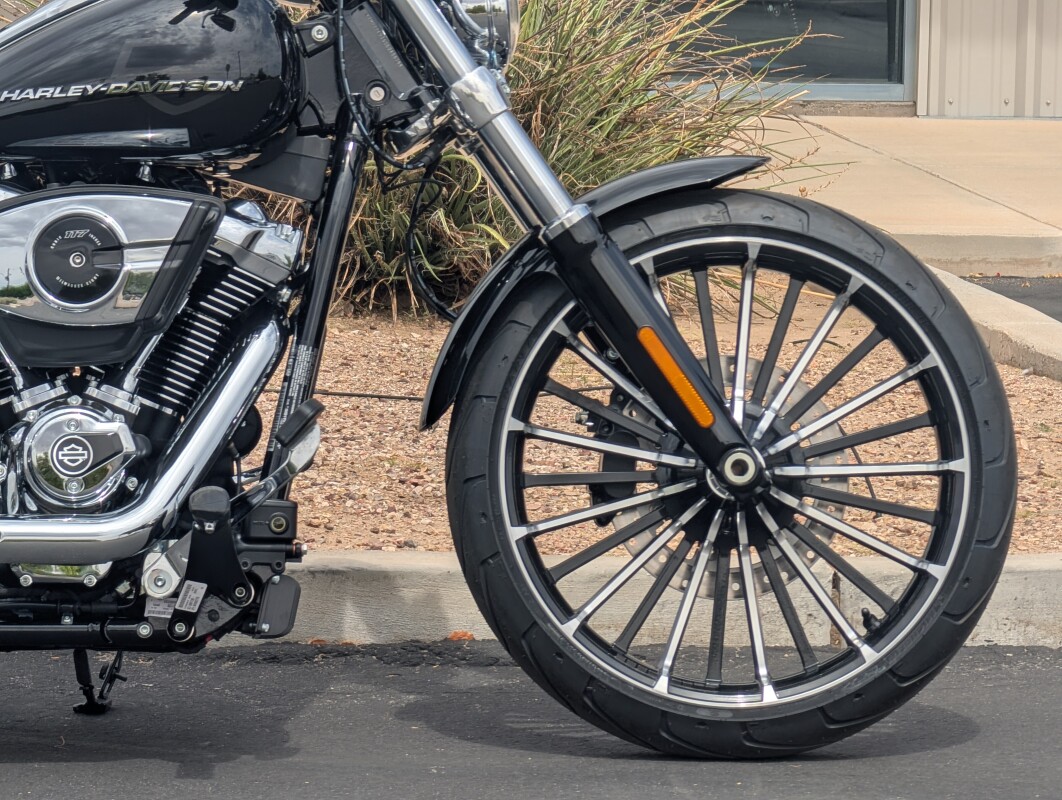 2025 Harley-Davidson Breakout - Photo 10