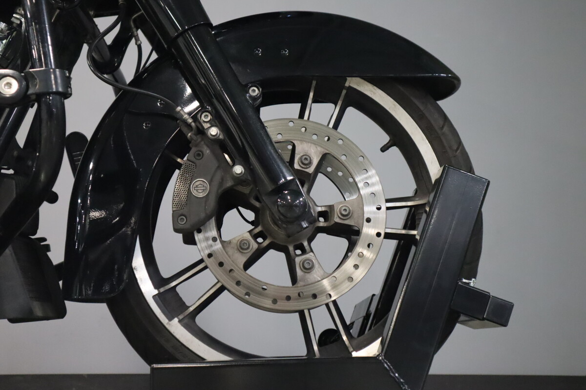2017 Harley-Davidson Road Glide Special FLTRXS - Photo 9