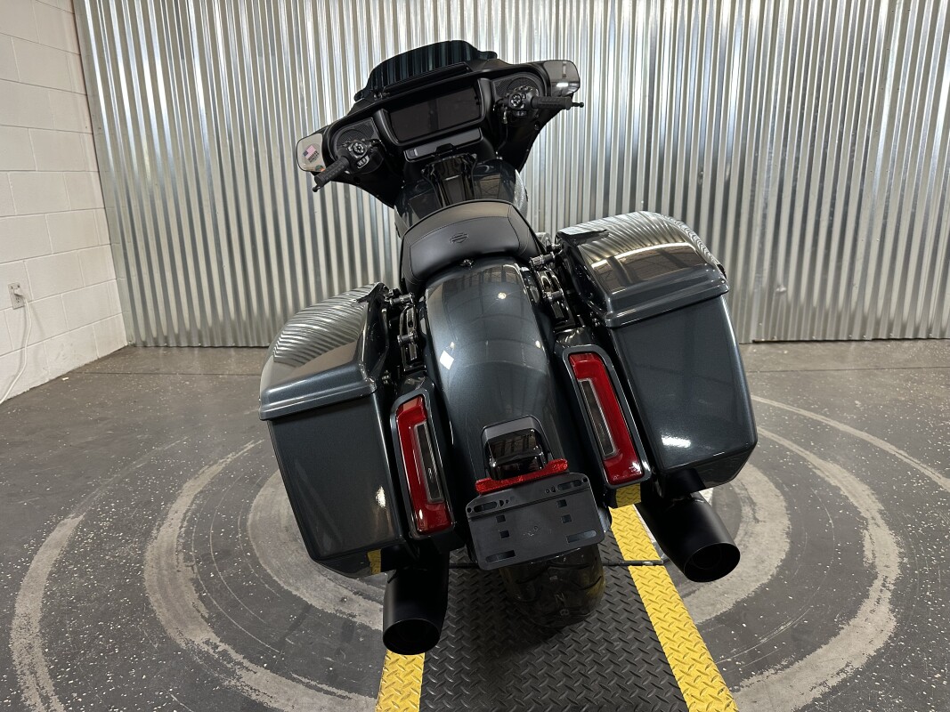 2025 Harley-Davidson Street Glide Iron Horse Metallic - Black Finish - Photo 7