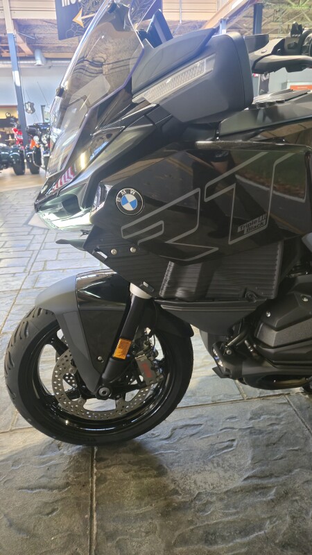 2026 BMW Motorrad R 1300 RT | $1,000 Cash Rebate, photo 24