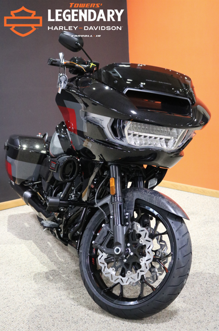 FLTRXSTSE 2025 CVO Road Glide ST - Photo 8