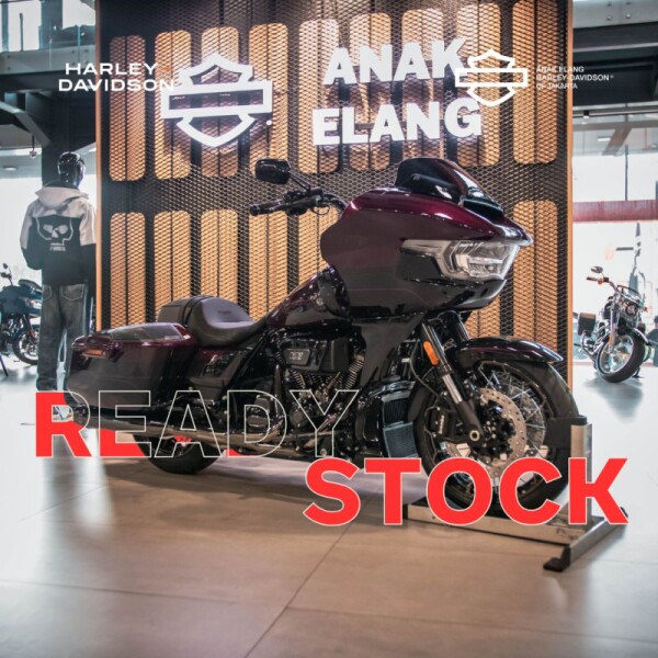 2025 Harley-Davidson® CVO™ Road Glide™ Poison Berry