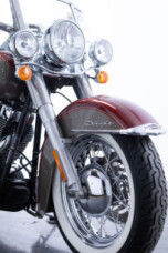 2009 Harley-Davidson<sup>®</sup> Softail® Deluxe Red Hot Sunglo & Smokey Gold thumb 2