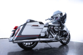 Harley-Davidson® CVO™ Street Glide® 2019  thumb 0