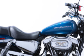 2005 Harley-Davidson<sup>®</sup> Sportster® 1200 Low Blue Steel thumb 3