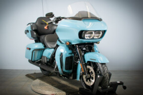 2024 Harley-Davidson® Road Glide® Limited FLTRK thumb 2