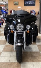 2021 Harley-Davidson® Tri Glide® Ultra Vivid Black thumb 3