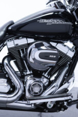 2015 Harley-Davidson<sup>®</sup> Street Glide<sup>®</sup> Special Vivid Black thumb 2