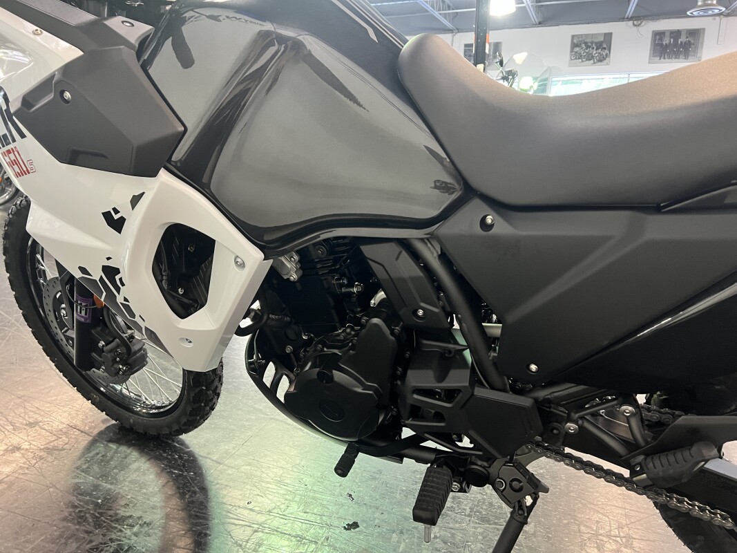 2025 Kawasaki KLR650 Pearl Crystal White/Metallic Carbon Gray KLR650 - Photo 8
