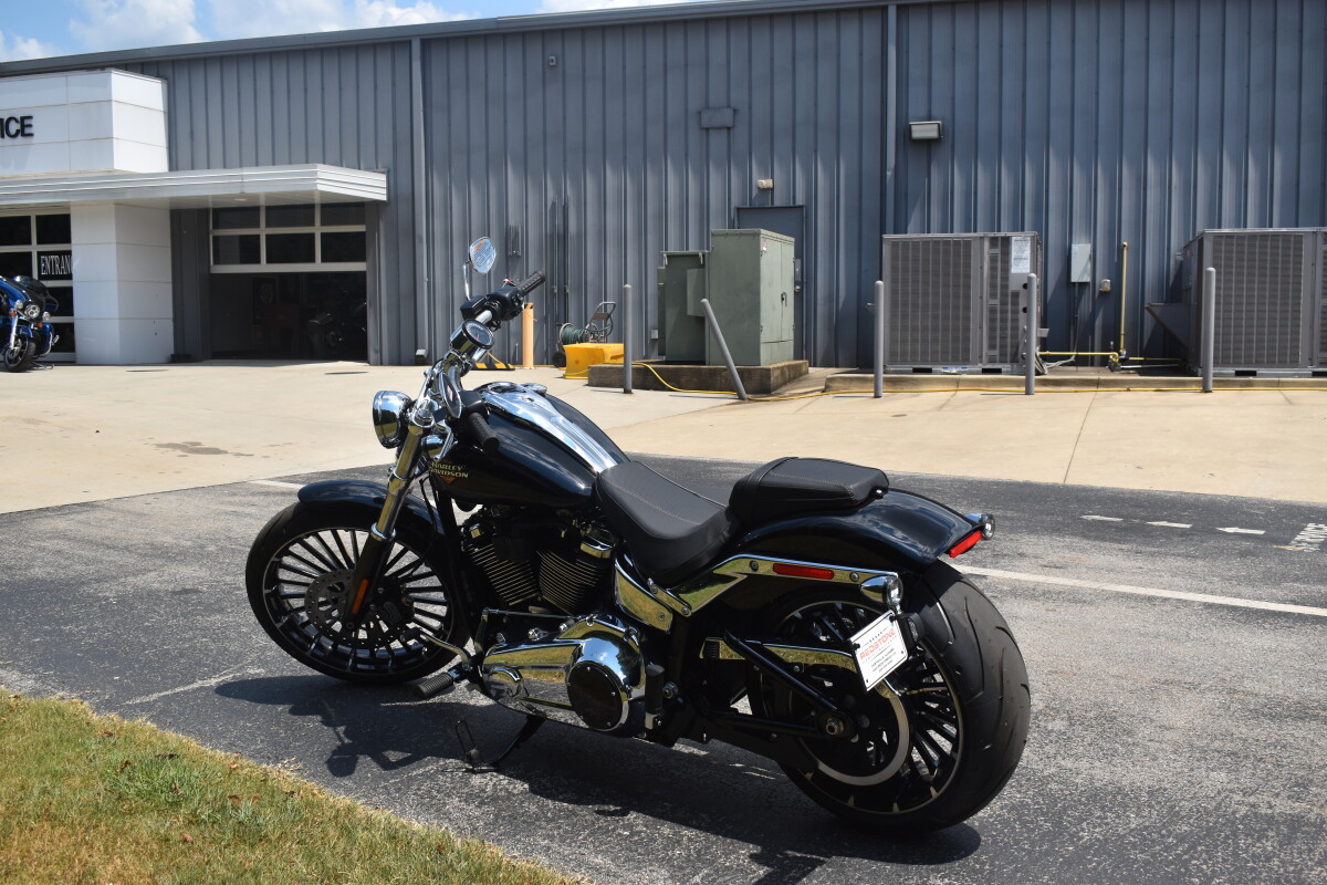 2025 Harley-Davidson Breakout - Photo 6