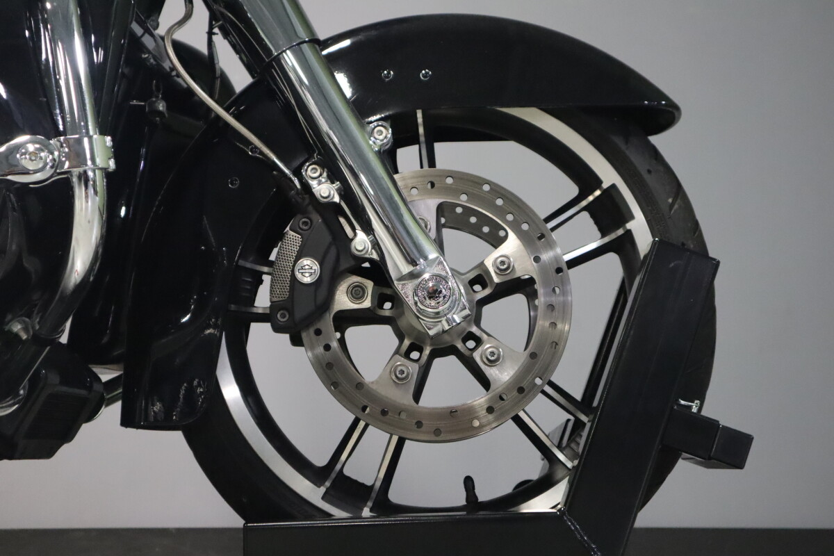 2015 Harley-Davidson Street Glide Special FLHXS - Photo 9