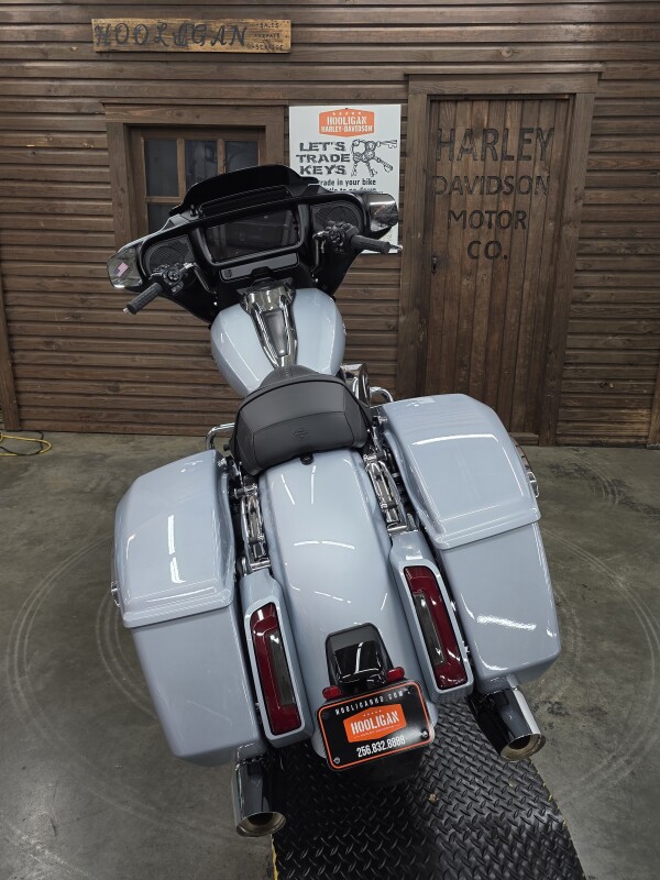 2025 Harley-Davidson Street Glide ATLAS SLV MTLIC/CHROME TRIM - Photo 3