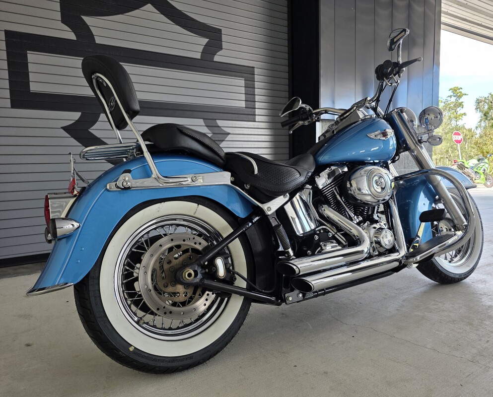 2011 Harley-Davidson Softail Deluxe - Photo 3