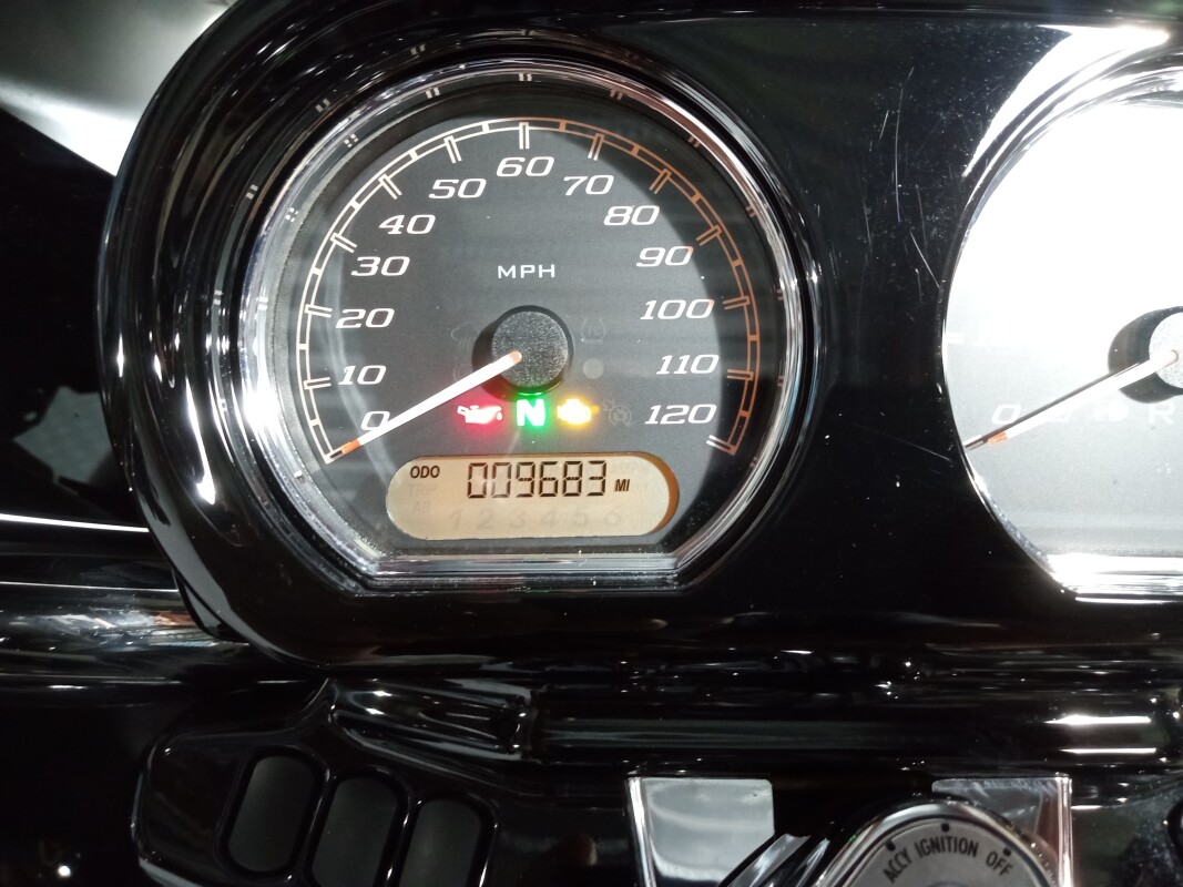 2023 Harley-Davidson Road Glide 3 - Vivid Black - Photo 4
