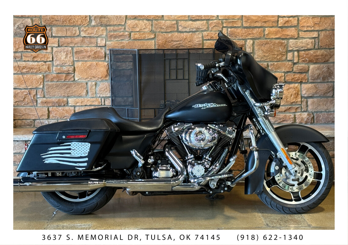 2013 Harley-Davidson Street Glide Black Denim