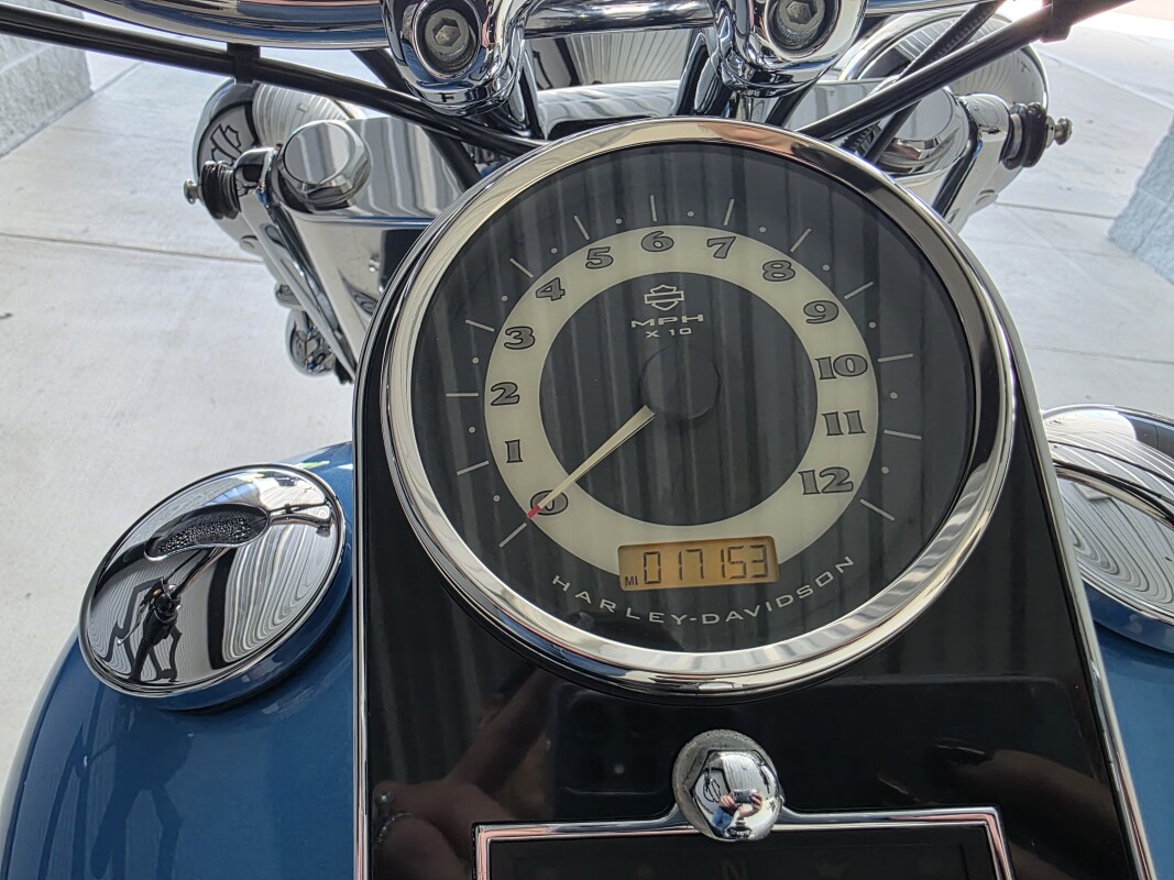 2011 Harley-Davidson Softail Deluxe - Photo 10