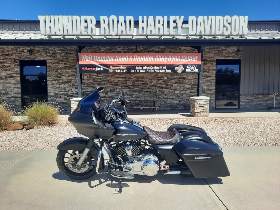 2017 Harley-Davidson Road Glide Special Black Denim