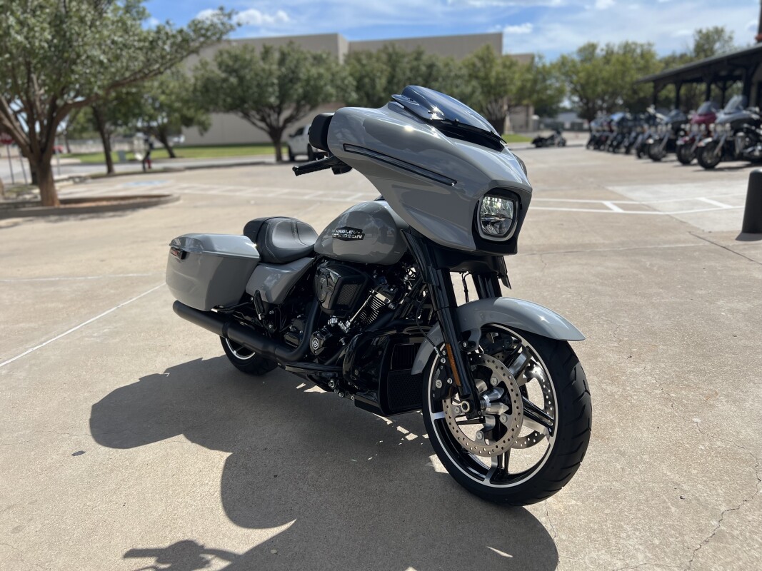 2025 Harley-Davidson Street Glide Billiard Gray - Black Finish - Photo 2