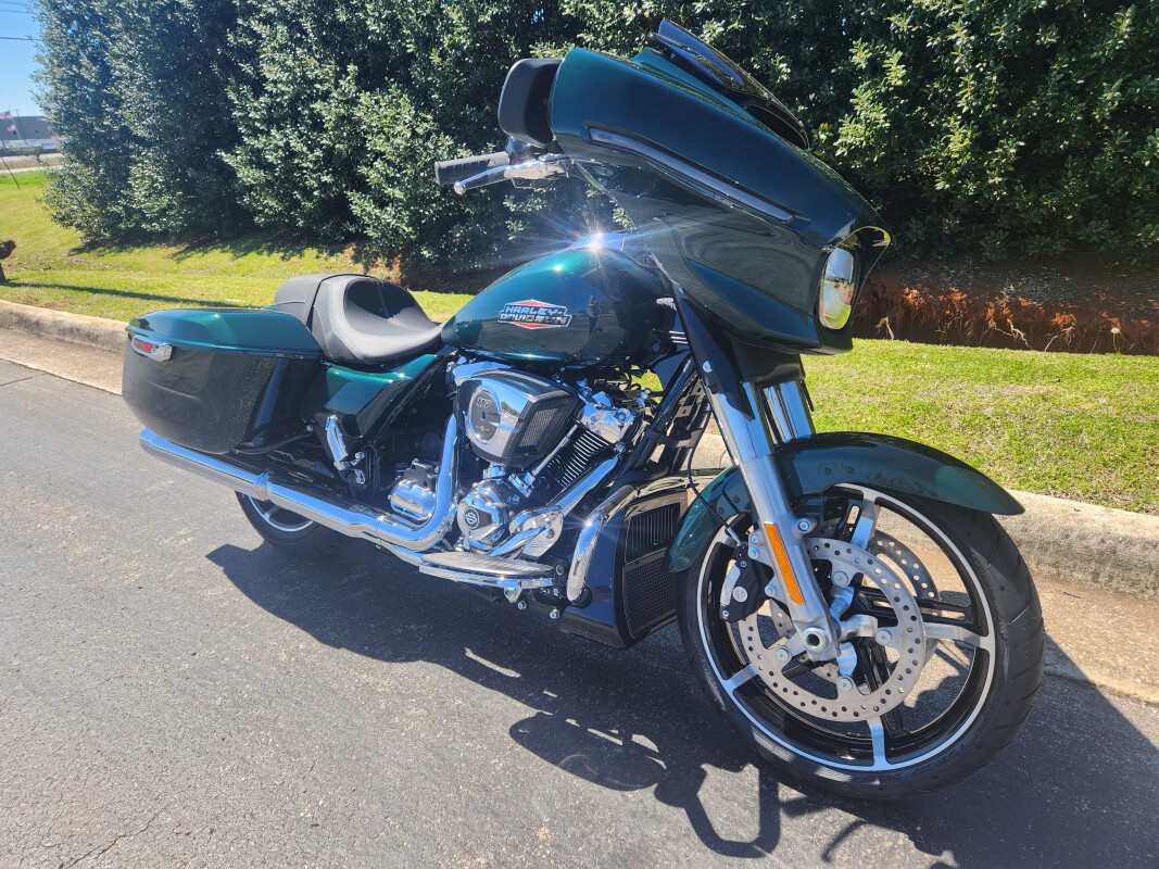 2024 Harley-Davidson Street Glide - Photo 2