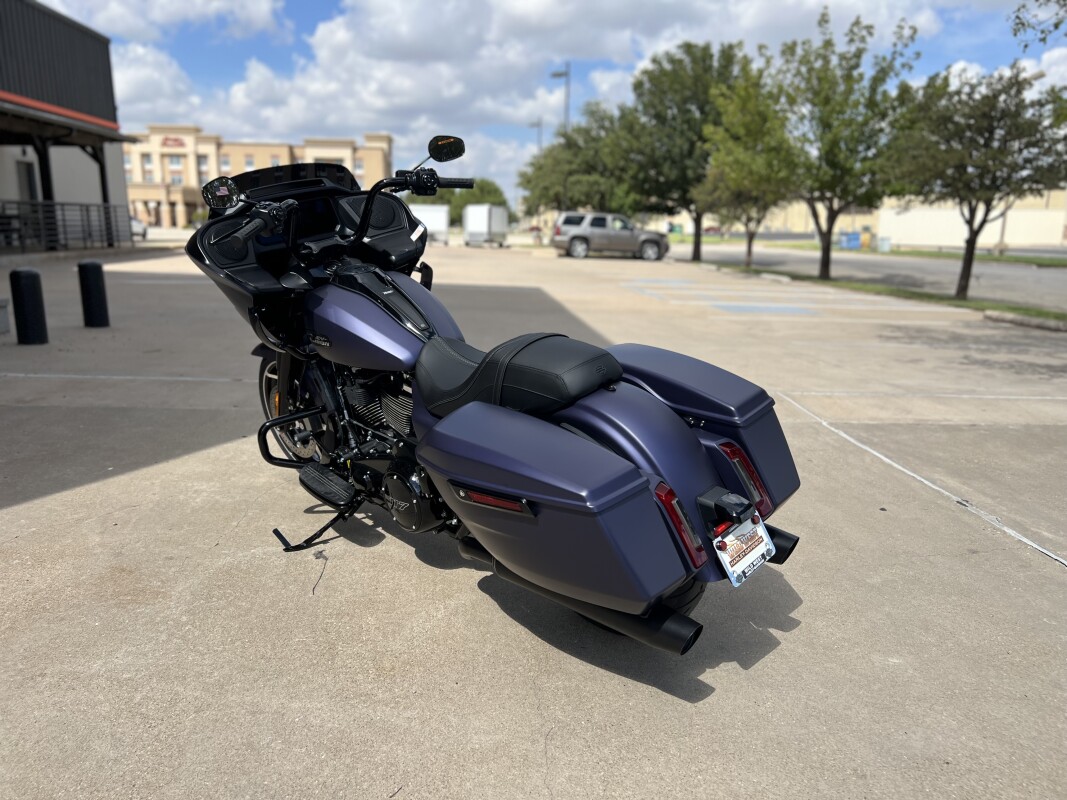 2025 Harley-Davidson Road Glide Purple Abyss Denim - Black Finish - Photo 6