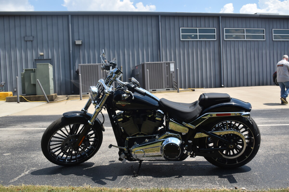 2025 Harley-Davidson Breakout - Photo 5