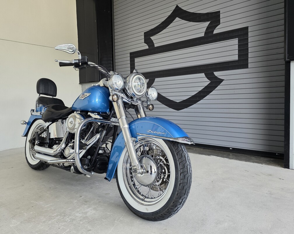 2011 Harley-Davidson Softail Deluxe - Photo 2