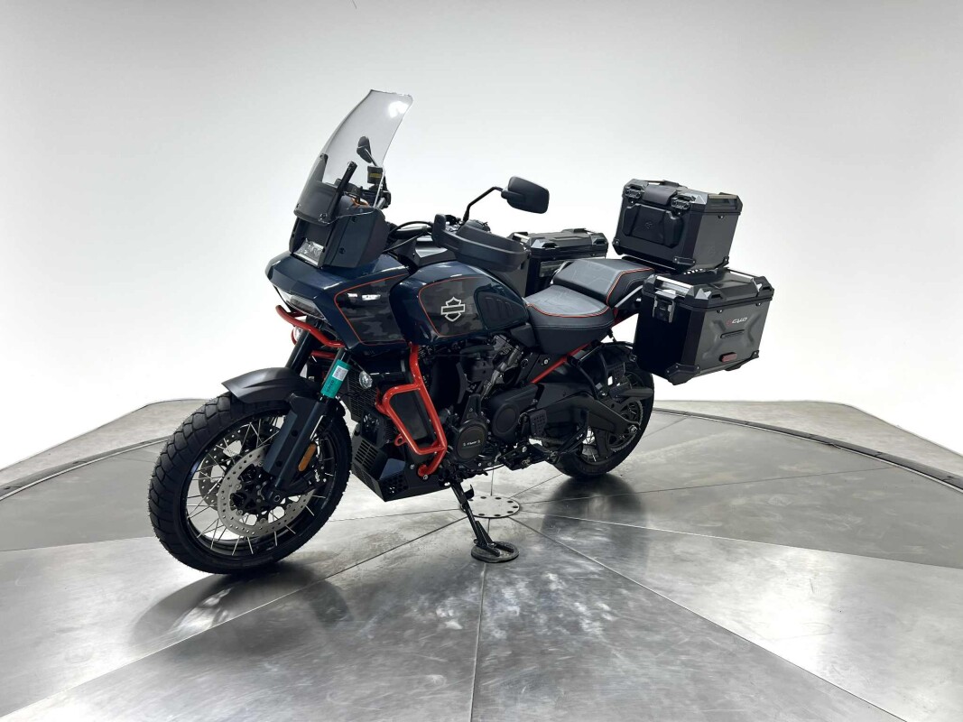 2025 Harley-Davidson RA1250SE CVO Pan America in Carbon Blue with 10 miles - Photo 6