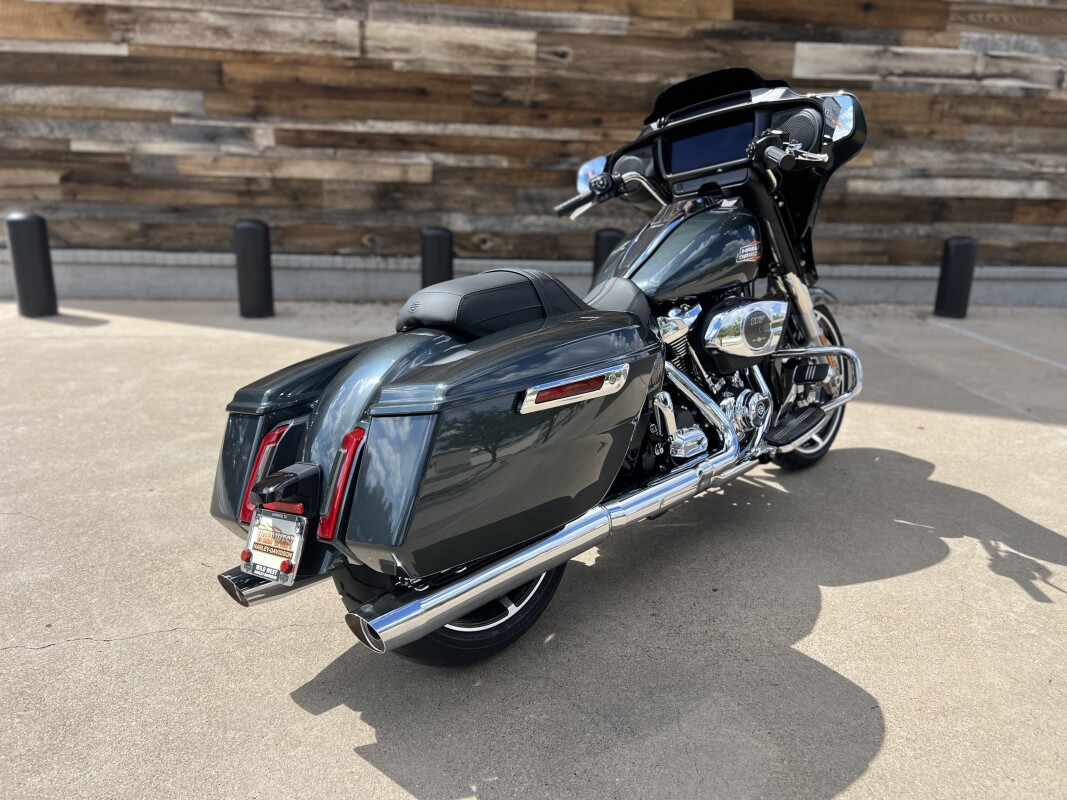 2025 Harley-Davidson Street Glide Iron Horse Metallic - Photo 8