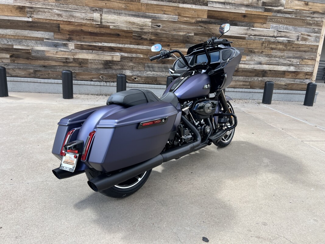 2025 Harley-Davidson Road Glide Purple Abyss Denim - Black Finish - Photo 8
