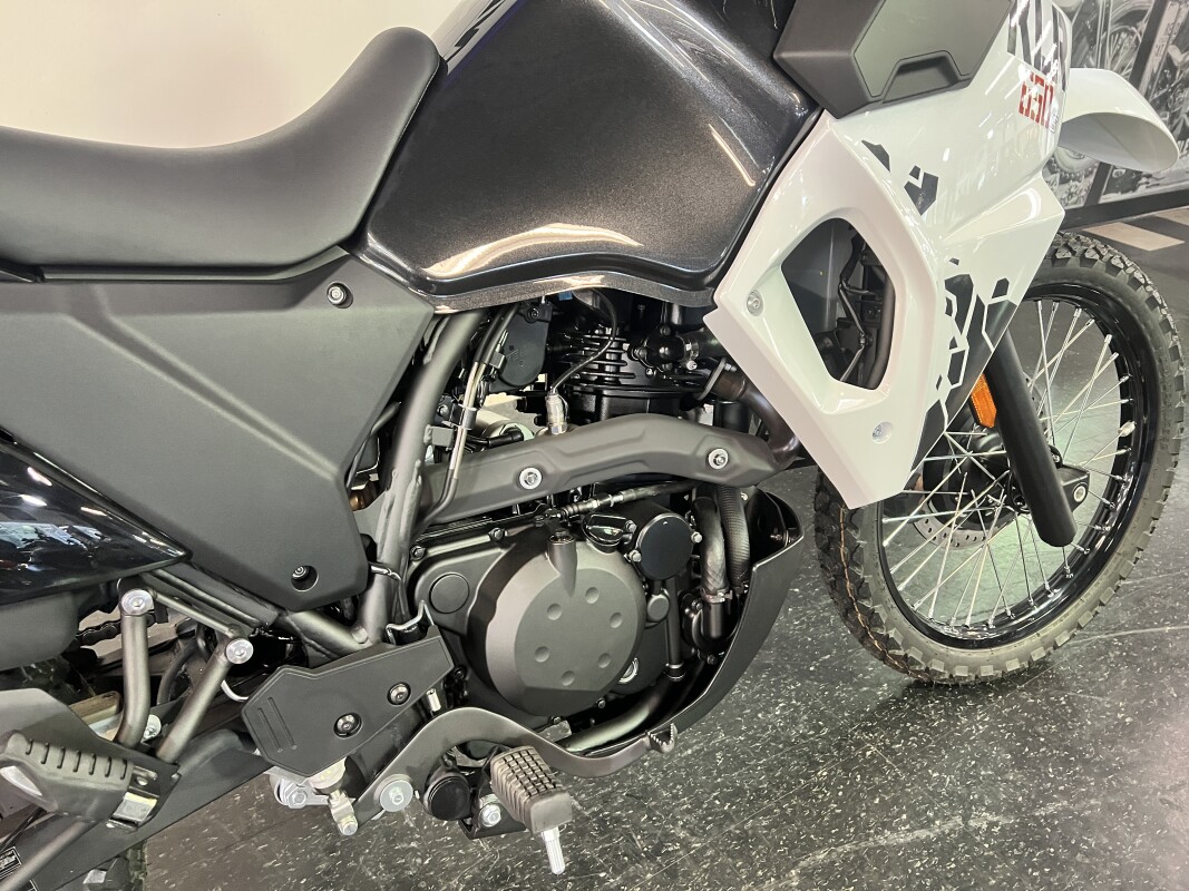 2025 Kawasaki KLR650 Pearl Crystal White/Metallic Carbon Gray KLR650 - Photo 9