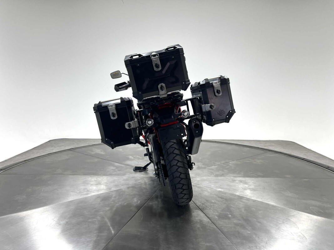 2025 Harley-Davidson RA1250SE CVO Pan America in Carbon Blue with 10 miles - Photo 9