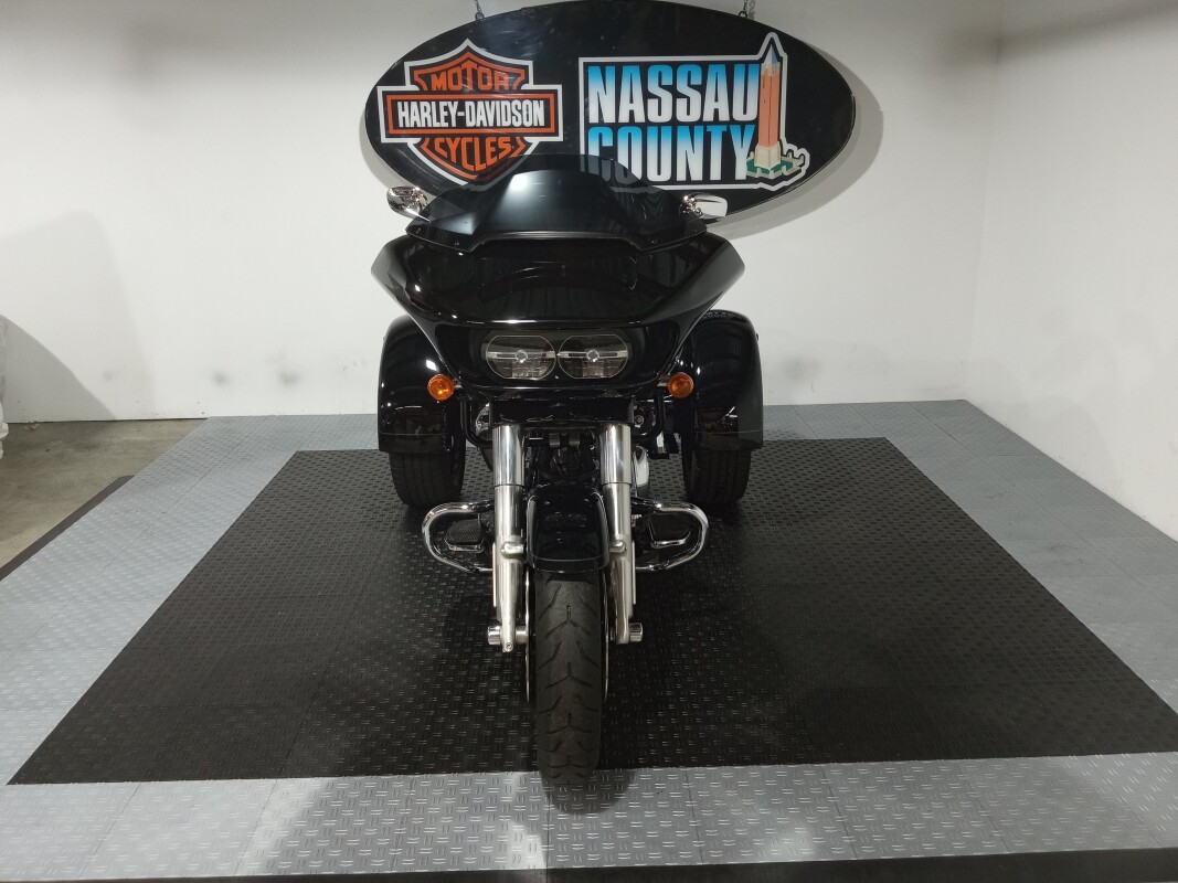 2023 Harley-Davidson Road Glide 3 - Vivid Black - Photo 2
