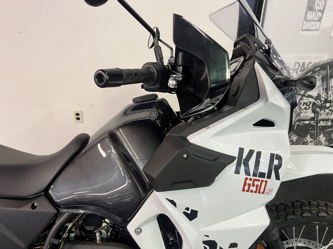 2025 Kawasaki KLR650 Pearl Crystal White/Metallic Carbon Gray KLR650 - Photo 2
