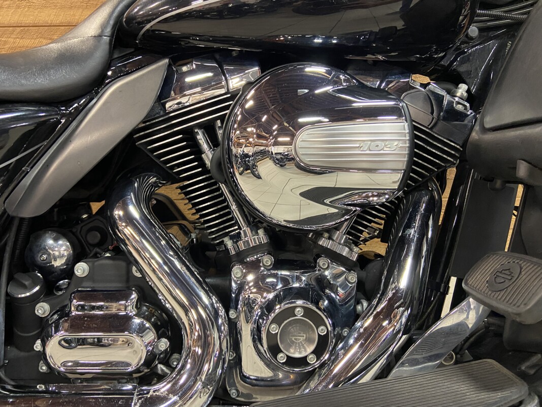 2015 Harley-Davidson Ultra Limited Low Vivid Black FLHTKL - Photo 3